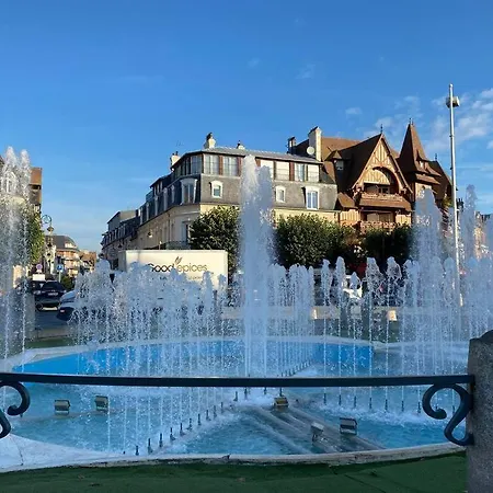 Apartment Le Quai West Yourhosthelper Deauville